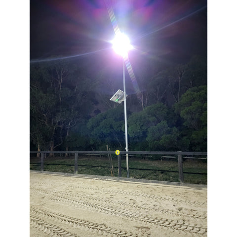 200W LED Flood Light with Solar Panel and Internal Battery – Uneek
